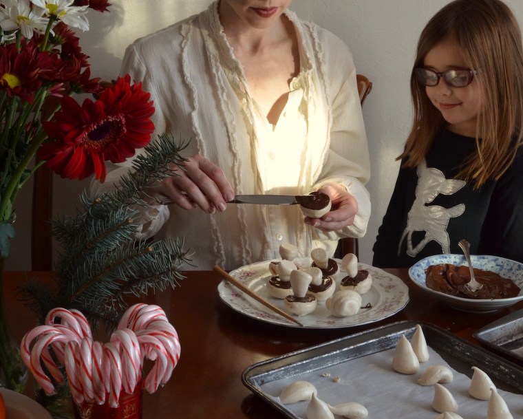 mushroom_meringues_chocolate