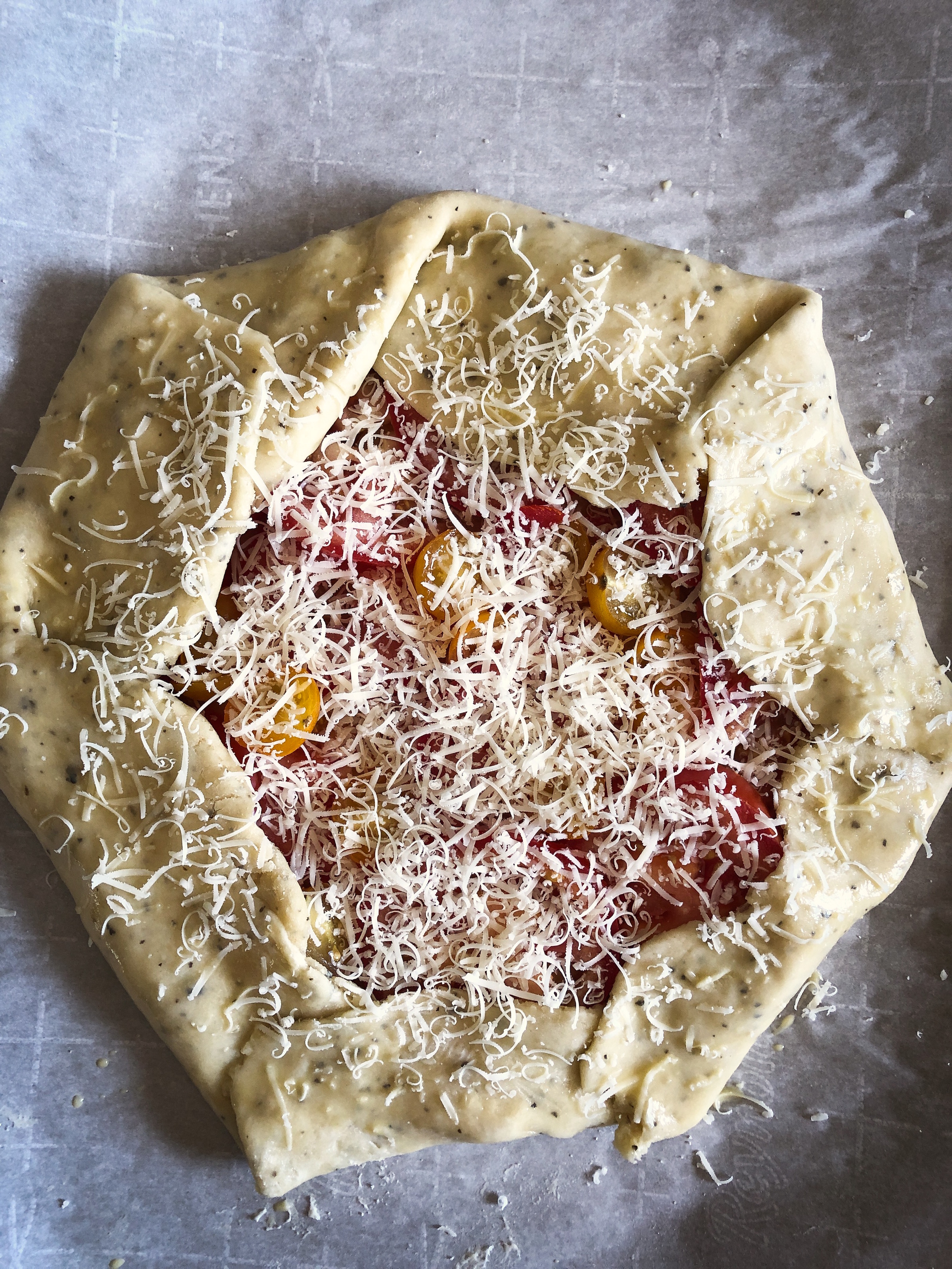 Tomato galette befor baking