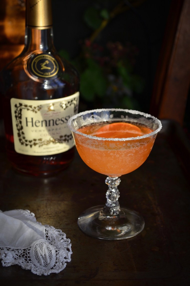Sidecar Cocktail History and Recipe