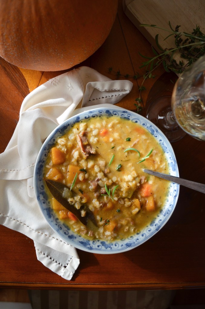 Recipe for winter vegetable soup with oxtails